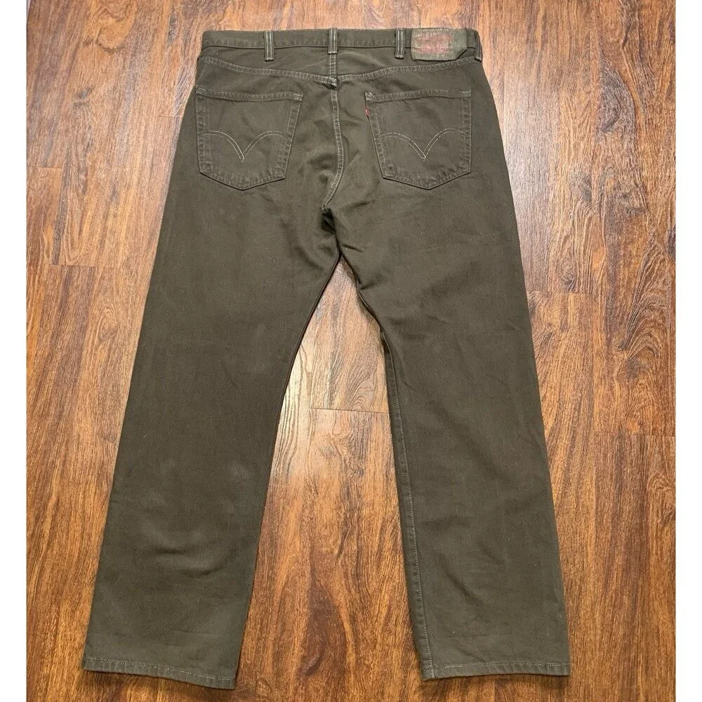 Levis bin d1